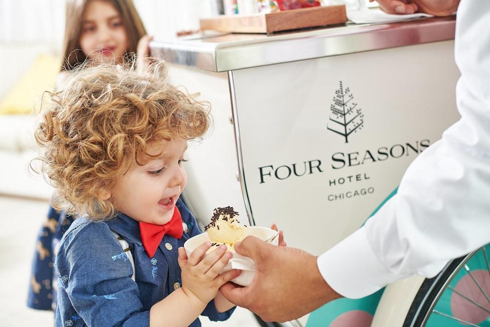 Four Seasons Chicago Hotel Ngoại thất bức ảnh